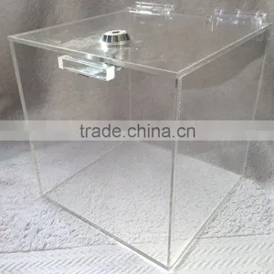 With Lock Acrylic Display Box thumbnail-2