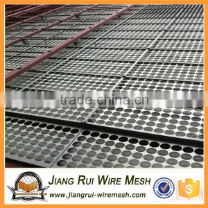 Iron Plate Perforated Metal Mesh Diamond Hole Punching Network thumbnail-1