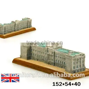 The British Buckingham Palace World Famous 3d Building Model thumbnail-1