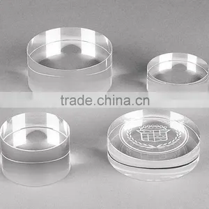 Laser Engraving Round Transparent Clear Crystal Paperweight Crystal Commemorative Gifts thumbnail-1