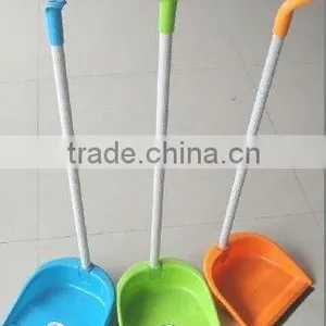 Plastic Long Handle Dustpan thumbnail-1