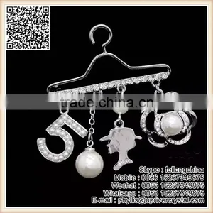 Hot Sale Fashion Large Gold Diamond Brooch Crystal Flower Brooch Pin thumbnail-5
