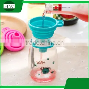 Kitchen Accessories Mini Portable Hanging Silicone Collapsible Hopper Funnel thumbnail-1