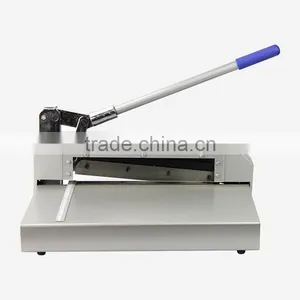 Table Small Hand Iron Sheet Guillotine Cutter Machine thumbnail-1