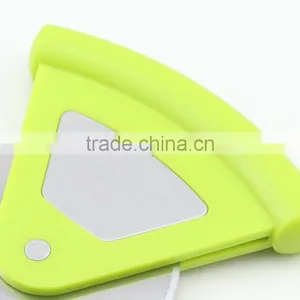 Plastic Handle Pizza Cutter With Stainless Steel Wheel thumbnail-3