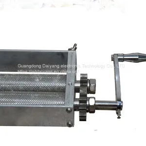 DY-888 Hand-operated Roller-Type Stainless Steel Gear Grain Grinder - Household Corn Crusher - Small Machine thumbnail-4