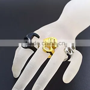 Fashion Jewelry 2016 Latest Gold Stainless Steel Rings thumbnail-2