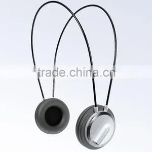 Light Weight Headphones With Detachable Speaker Detachable Mic thumbnail-1