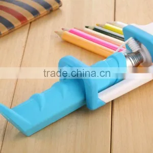 Whole Sale Mini Portable Colourful Rainbow Selfie Stick thumbnail-3