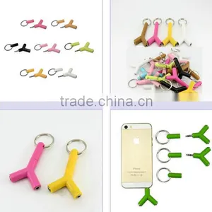 Y Design 3.5mm Headphone Adapter / Audio Headset Connector / Keyring Splitter thumbnail-2