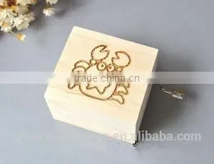 Hot Selling Best Price Wood Hand Crank Music Box thumbnail-4