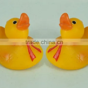 Duck Squeriter /PVC Bath Duck in Capsule thumbnail-1