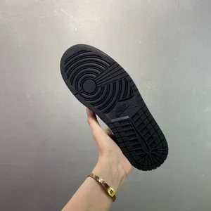 Air Jordan 1 Low OG 