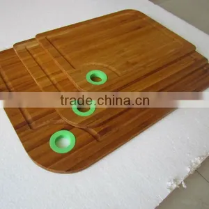 Bamboo Oval Choping Board With Handle thumbnail-3