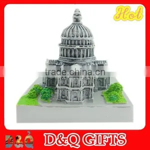 Brighton Royal Pavilion Polyresin Figures thumbnail-2
