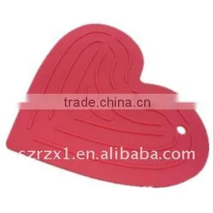 Heart Shape Silicone Cup Mat thumbnail-1