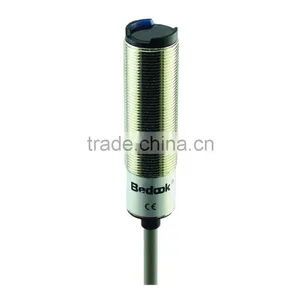 M18 Cable Series DC 4-wire Diffuse Photoelectric Sensor thumbnail-1