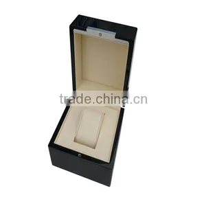 Customized Luxury Polish Lacquered Wooden Watch Box thumbnail-3