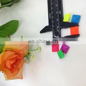 Hot Sell Colorful Plasic Spike Studs Sew on or Glue on Clothing Bags Garment or Shoes Accessories thumbnail-1