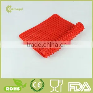 PYRAMID PAN Fat-Reducing Silicone Cooking Mat thumbnail-6