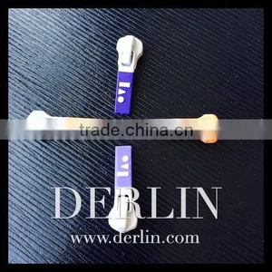 OEM Colour Rubber Plastic PU PE PVC Zipper Slider Puller thumbnail-3