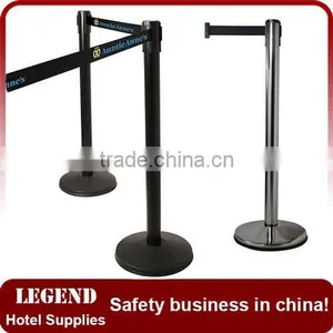 French Retractable Queue Pole Stanchion thumbnail-5