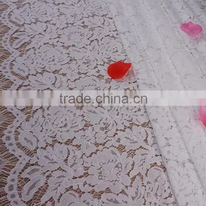 Red/white Fabric Lace thumbnail-1