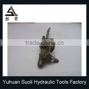 High Quality Galvanized Steel Yoke Plate Made In China Hot Line Clamp thumbnail-1