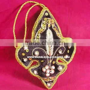 Beaded Christmas Decoration thumbnail-1