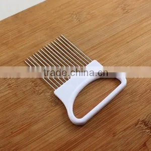 Plasitc Onion Holder thumbnail-1