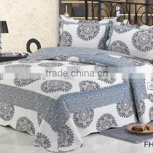 Patchwork Quilt Set thumbnail-1