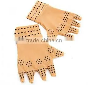 MAGNETIC ANTI-ARTHRITIS THERAPY GLOVES thumbnail-1