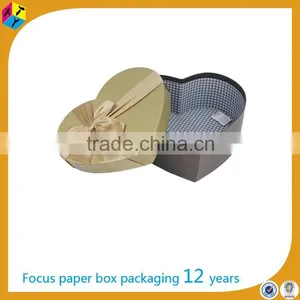Handmade Cardboard Heart Shaped Gift Box thumbnail-4
