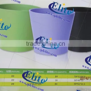 Chinese Porcelain Vases thumbnail-4
