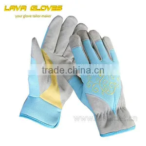 Maximum Comfort Floral Gardening Gloves thumbnail-1