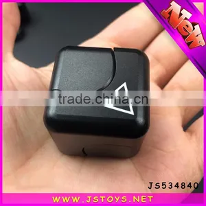 New Product Fidget Hand Spinner Toy Cube Spinner for Stress Relief thumbnail-1