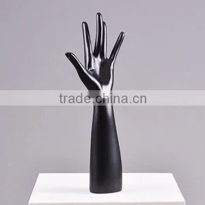 Plastic Mannequin Hands thumbnail-5