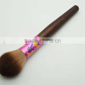 High Quality Facial Makeup Brush Tapered Cosmetic Blush Brush With Classic Brush Holder thumbnail-1