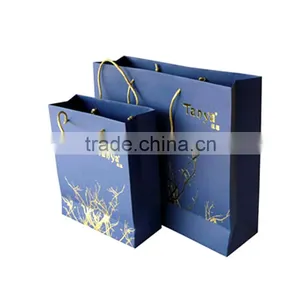 Gold Hot Stamping White Kraft Paper Bag With Handle thumbnail-1