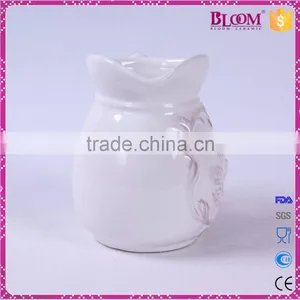 High Quality Custom White Glaze Ceramic Water Jug thumbnail-4