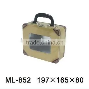 Tin Lunch Box thumbnail-1