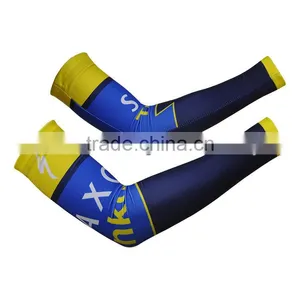 Coolmax Compression Arm Sleeve for Running and Sports thumbnail-4