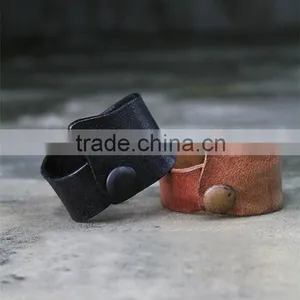 Man High Fashion Spacial Shape Snap Button Genuine Waxy Leather Bracelet For Men thumbnail-2