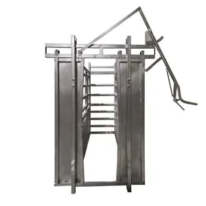 Heavy Duty Galvanized Cattle Squeeze Chute Livestock Cow Crush With Scales Factories' Farm Equipment Fencing Trellis & Gates thumbnail-3