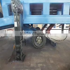 Solid Tyres FOUR-WHEEL Mobile Hydraulic Yard Ramp thumbnail-3