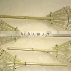 Bamboo Garden Claw Rake thumbnail-1
