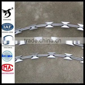 2014 Hot-dipped Galvanized Razor Barbed Wire Mesh Fence,Sharp Razor Barbed Wire,Razor Barbed Wire thumbnail-1