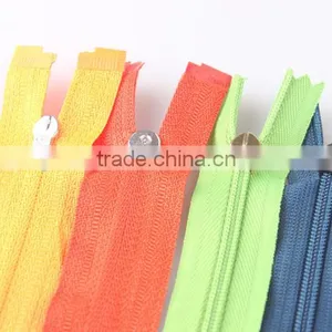 5# Factory Price Made in China Nylon Zipper Beautiful Fashion Wholesale Ykk Quality5# Nylon Zippers Prices for Home Textile thumbnail-1