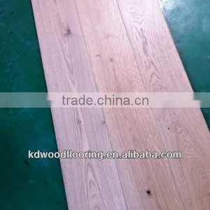 Natural Wide Plank White Oak Engineered Wood Flooring thumbnail-1