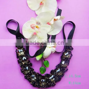 2015 Hot Sell New Fashion Lace Crystal Beaded Neck Trim Made in China thumbnail-1